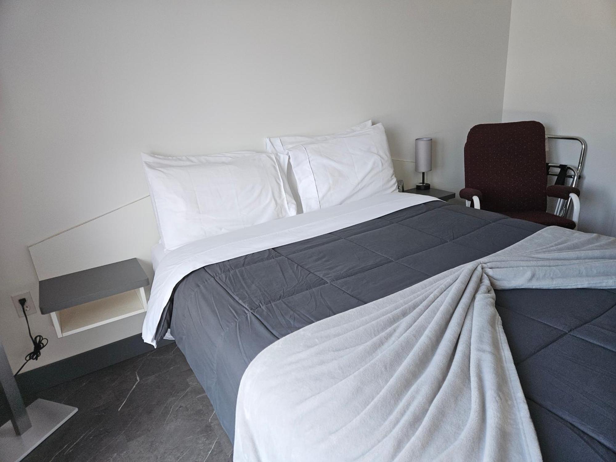 Hotel Auberge St-Felicien Saint-Félicien 외부 사진