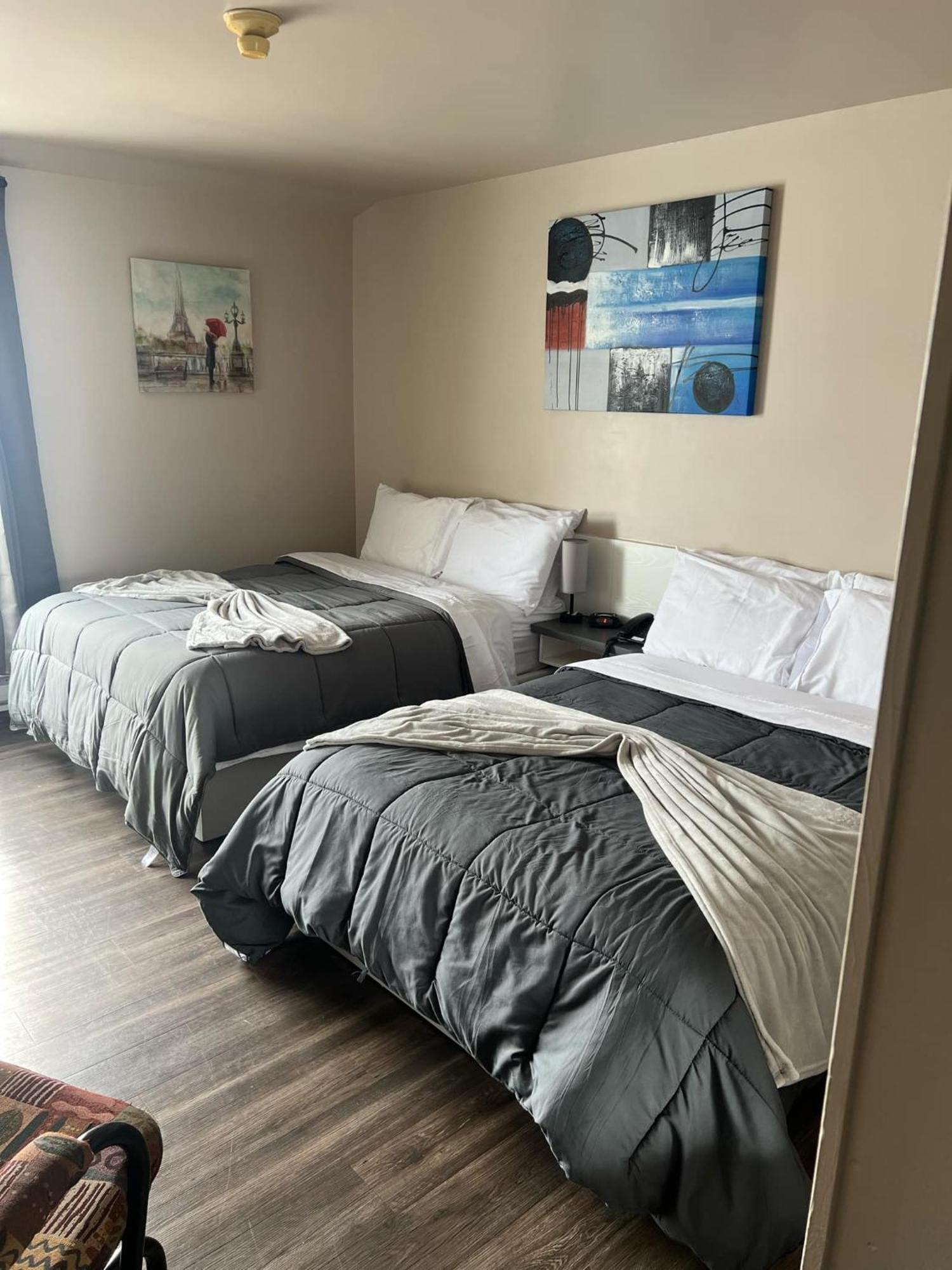 Hotel Auberge St-Felicien Saint-Félicien 외부 사진