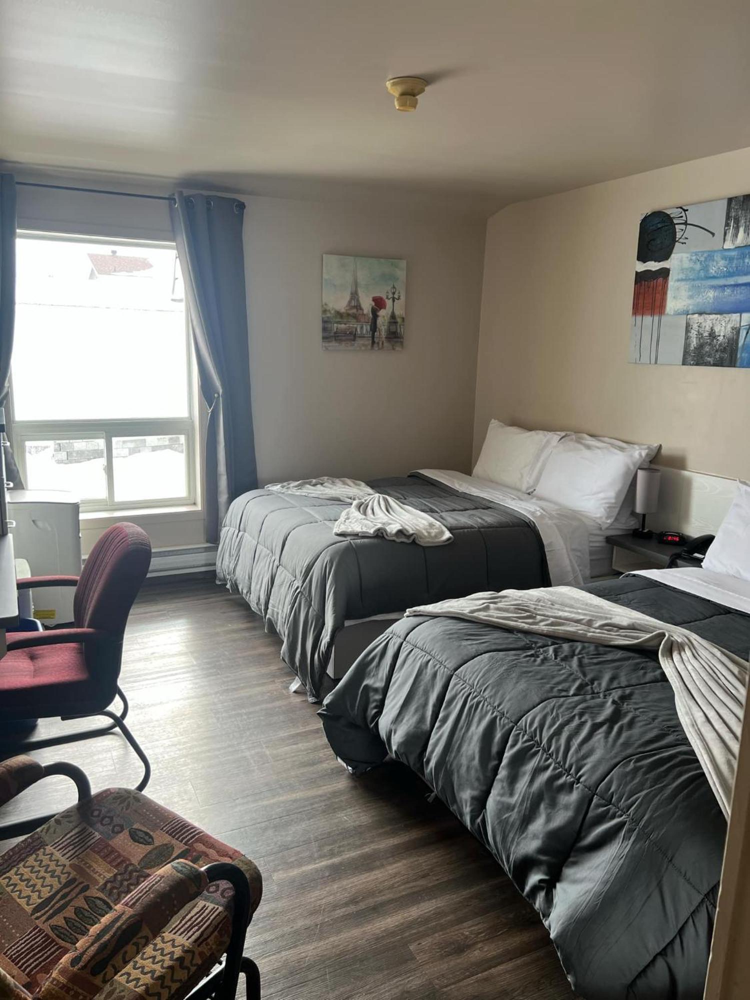 Hotel Auberge St-Felicien Saint-Félicien 외부 사진